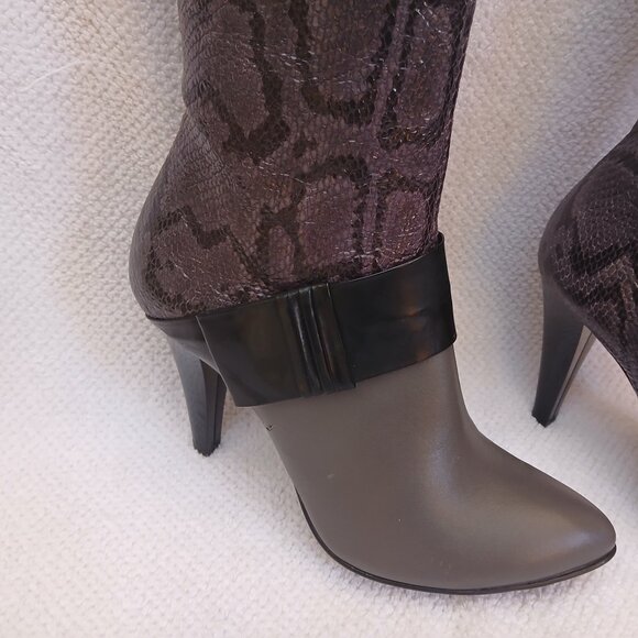 Embossed tall leather boots with 4" heel - Picture 3 of 8